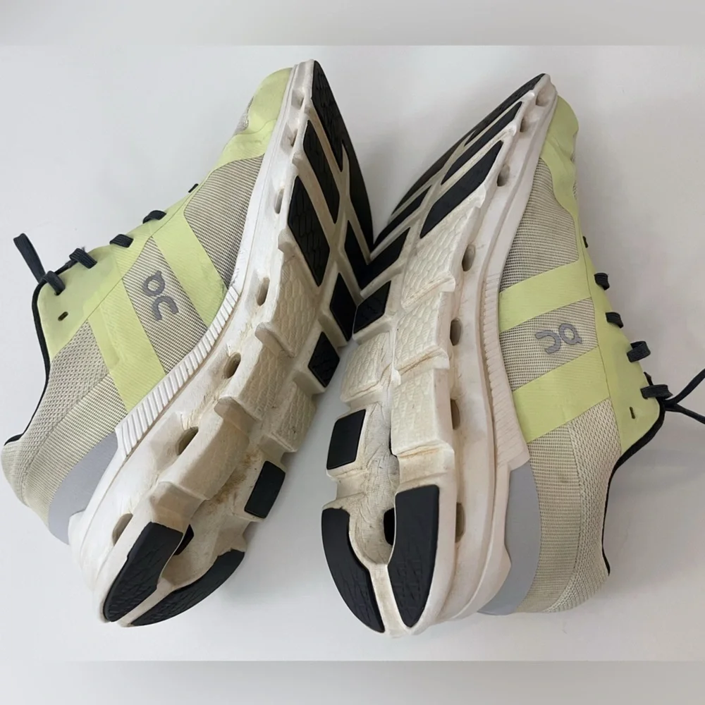On Running Cloudrunners Sneakers Running Jogging Casual